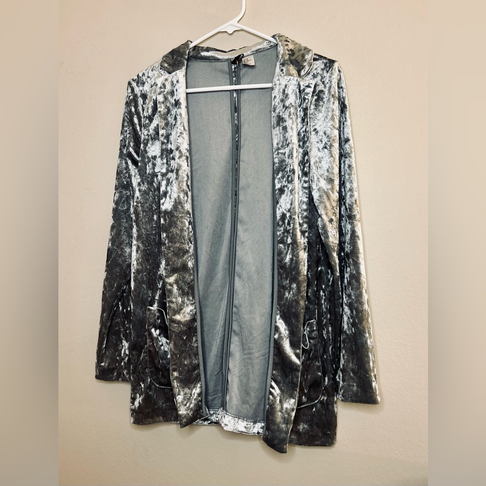 Small silver crushed velvet blazer